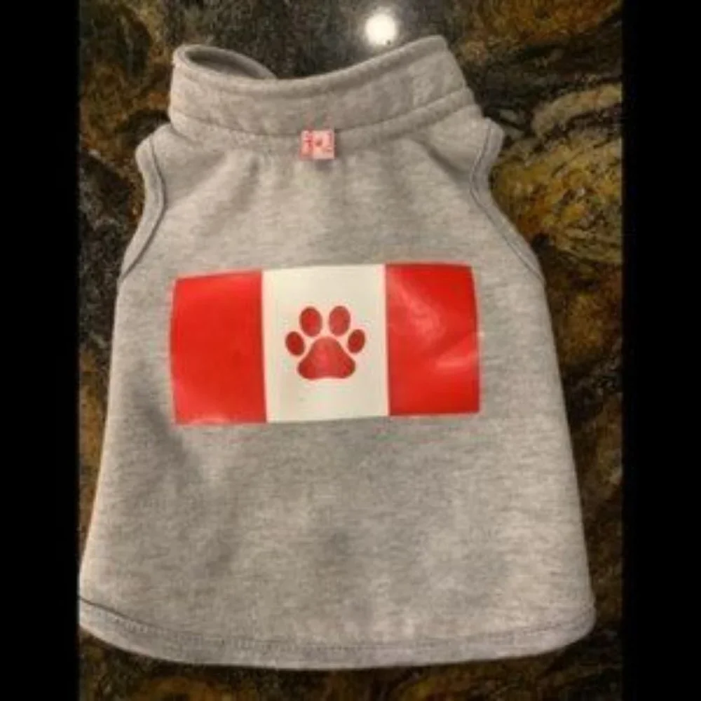 🛍3/$20 Dog Gray Canada Paw Logo Sweater Size Medium